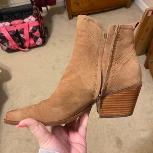 Dolce vita brown leather boots never been worn excellent condition size 10